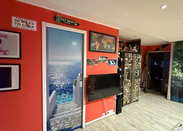 Résidence De Gamme - 45m2 Refait à Neuf En Juin 2024 Avec Très Grande Piscine Chauffée *